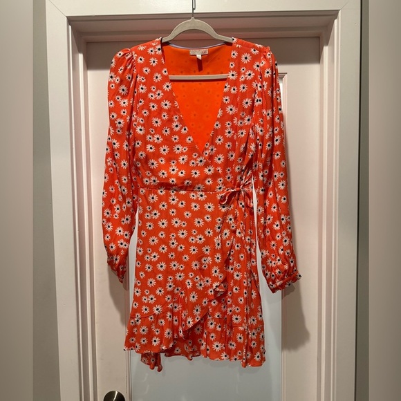 GB Orange Floral Dress Size M Juniors wraps at waist ruffled hemline V Neck - Picture 1 of 15